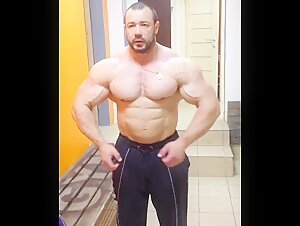 muscle man flexing hot