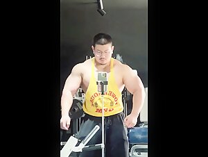Massive Asian - beefymuscle.com