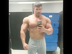 God Muscle Daddy Grrrrrrrrrr