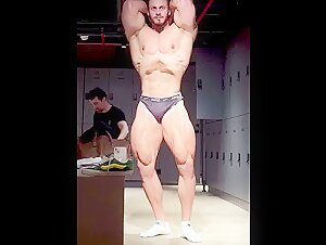 Muscle check, Levon Poghosyan