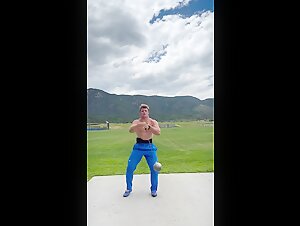 Muscle Bro Weight Throw