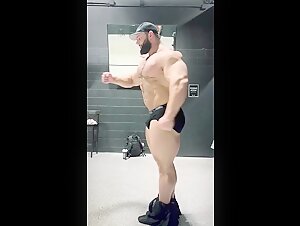 Justin Savoie 🇨🇦IFBB PRO Bodybuilder