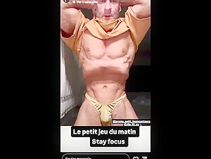 David Gasser Vacuum Pose