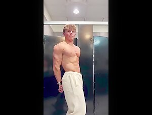 Young Muscle Stud, Gavin Palmer