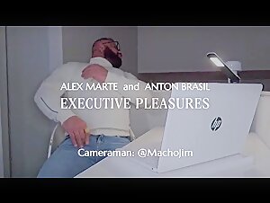 🔥Sucking yummy musclebear!🐻 beefymuscle.com