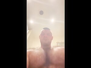 BicepRahman se exibindo