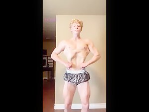 Muscle blond passing from twink to twunk