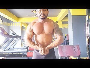 Pro IFBB India Mature Butt BB Bittu Moni Chetia Show Bubble Round Ass While Chest Workout