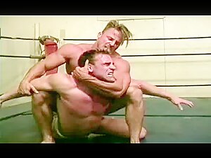 Bodybuilder arena wrestling