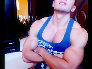 MUSCLE 572
