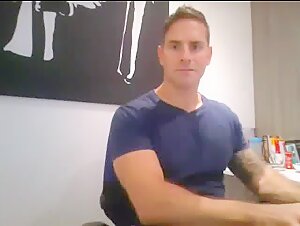 muscular guy wanks at his office 1