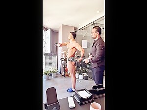 Body classic guy show back muscle