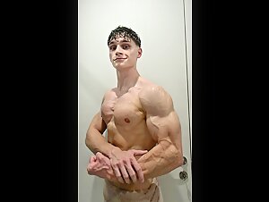 MUSCLES WET POST SHOWER